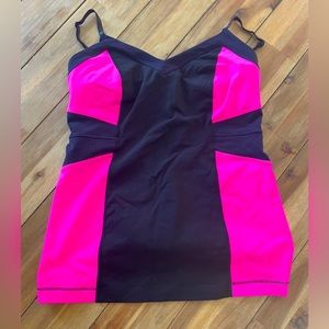 Lululemon Elongate Tank Top W/ Built-in Bra Size 10 Black Raspberry Glo Light